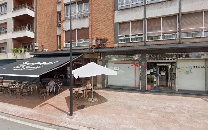 Directorio de ópticas - Alberto Bayón Vega En Pola De Lena, Asturias