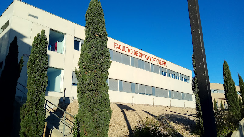 Directorio de ópticas - Clínica Universitaria De Visión Integral